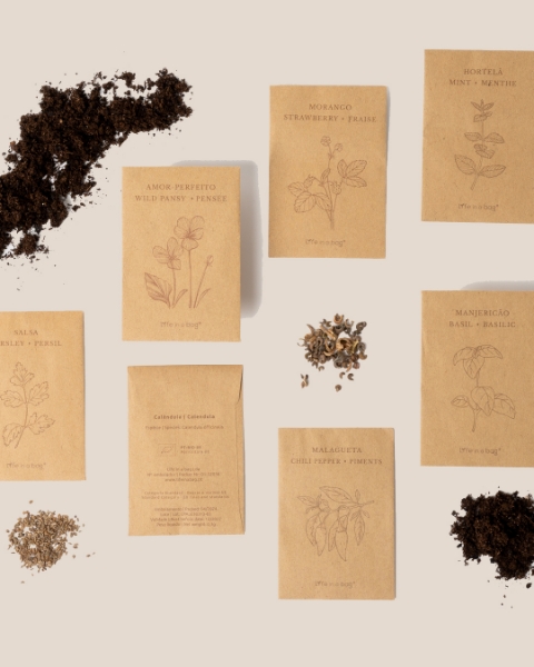 Sementes biológicas de ervas aromáticas e flores comestíveis