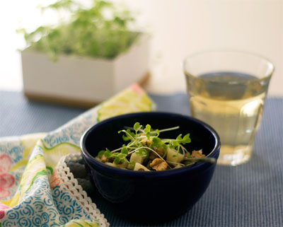 Salada de lentilhas e raiz de aipo com microvegetais
